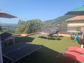 de 1 à 6 avec terrasse solarium, vue panoramique et parking gratuit